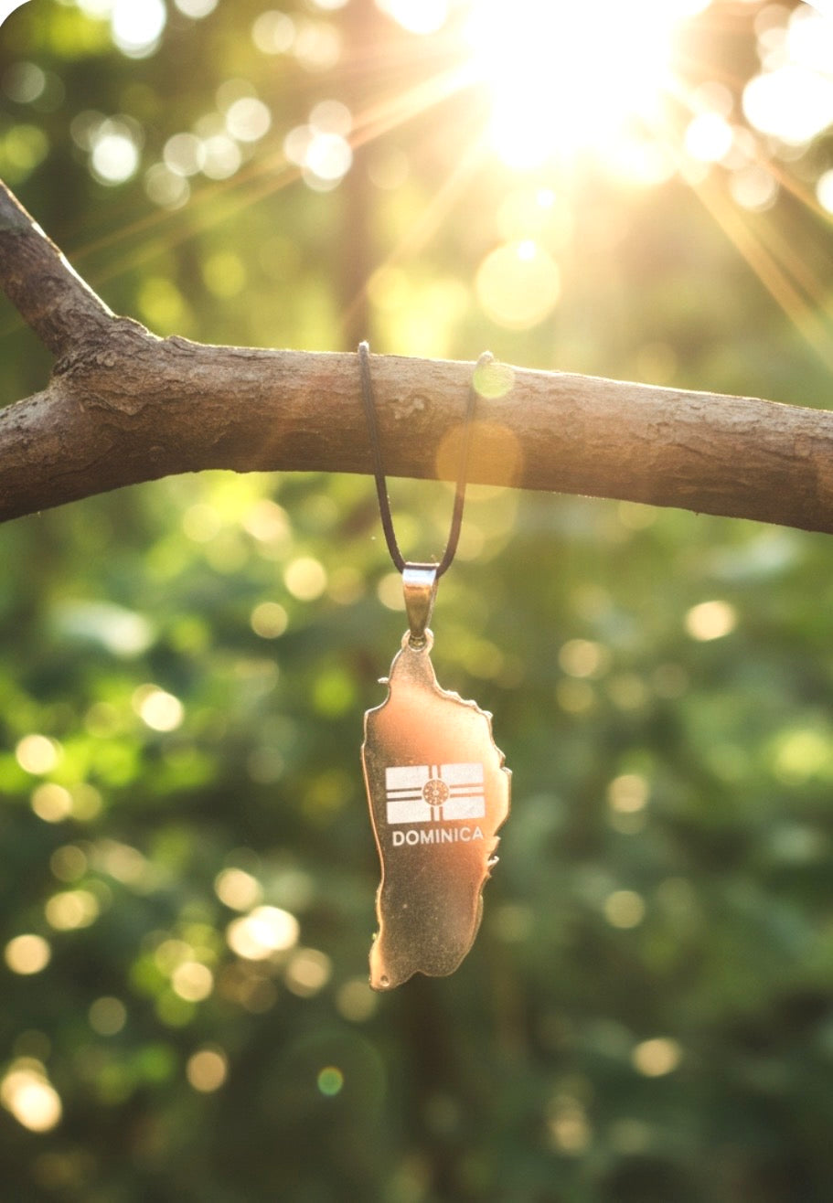 Dominica Island Pendant & Necklace Set